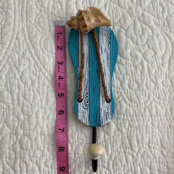 Flip Flop Towel Hook - Picture 2 of 3